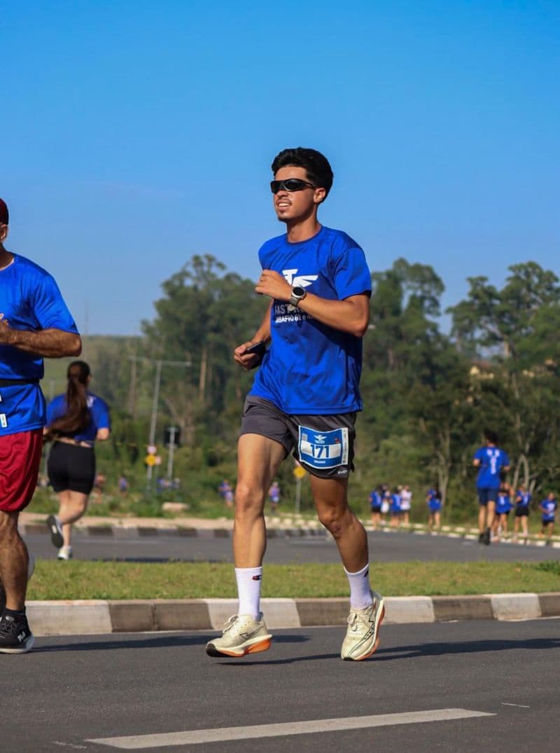 Atletas premiadas com medalhas em uma edição anterior da Fast Run